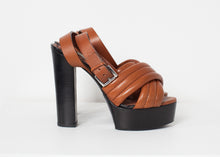 Load image into Gallery viewer, Farlill Heel in Brown
